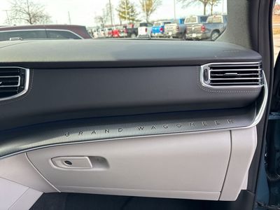 2026 Jeep Grand Wagoneer - Photo 63