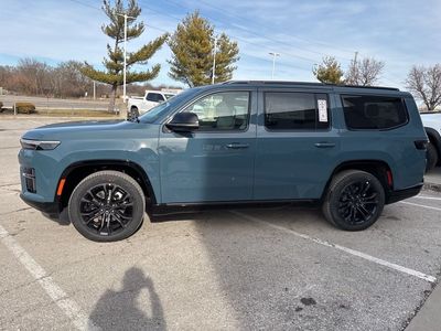 2026 Jeep Grand Wagoneer - Photo 17