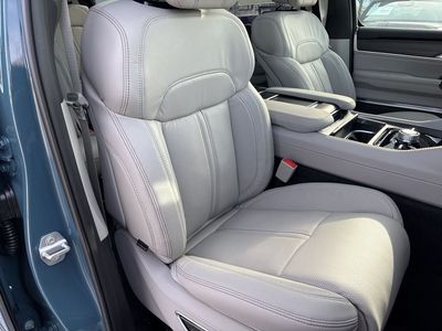 2026 Jeep Grand Wagoneer - Photo 62