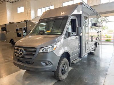 2027 Winnebago EKKO — photo 32 view