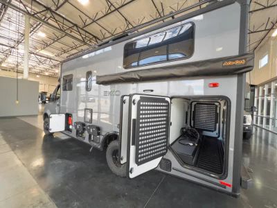 2027 Winnebago EKKO — photo 23 view