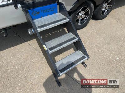 2021 Cougar Half-Ton 22RBS — photo 8 view