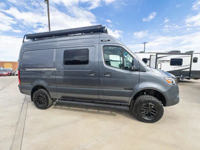 2027 Winnebago REVEL SPORT — photo 15 view