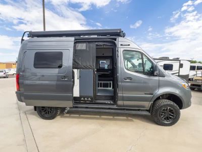 2027 Winnebago REVEL SPORT — photo 16 view