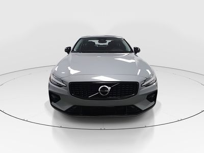 2024 Volvo S60 - Photo 2