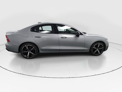 2024 Volvo S60 - Photo 8