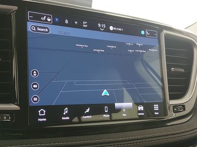 2024 Chrysler Pacifica — photo 17 view
