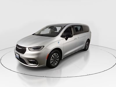 2024 Chrysler Pacifica — rear three-quarter view