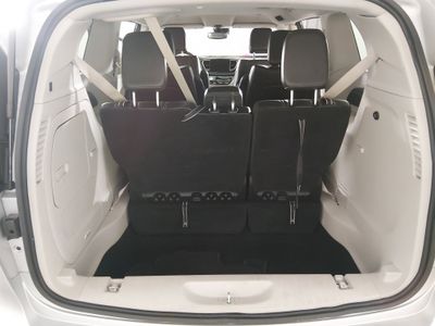 2024 Chrysler Pacifica — photo 11 view
