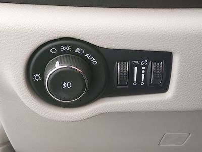 2024 Chrysler Pacifica — photo 13 view