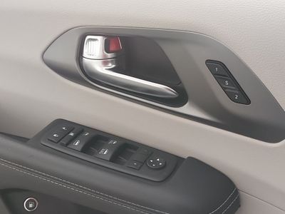 2024 Chrysler Pacifica — photo 19 view