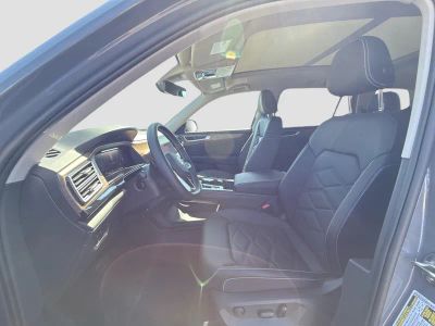 2026 Volkswagen Atlas — photo 17 view