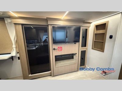 2025 Forest River RV Wildwood - Photo 10