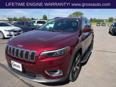 2019 Jeep Cherokee — interior view