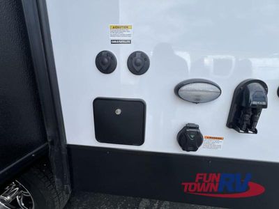 2025 Palomino SolAire - Photo 11