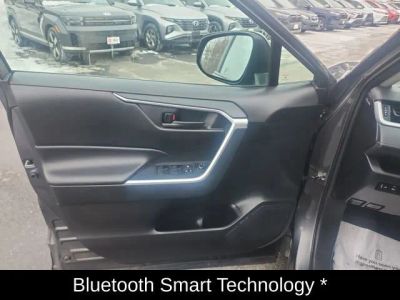 2023 Toyota RAV4 LE - Photo 13