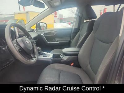 2023 Toyota RAV4 LE - Photo 15