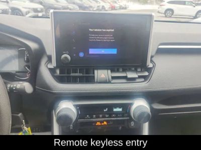 2023 Toyota RAV4 LE - Photo 21