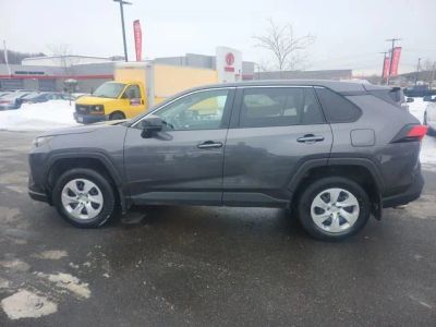 2023 Toyota RAV4 LE - Photo 7