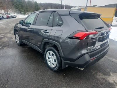 2023 Toyota RAV4 LE - Photo 6