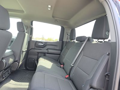 2025 Chevrolet Silverado 1500 — photo 18 view