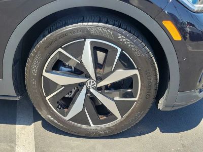 2023 Volkswagen ID.4 — detail view