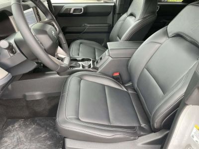 2026 Ford Bronco — photo 13 view