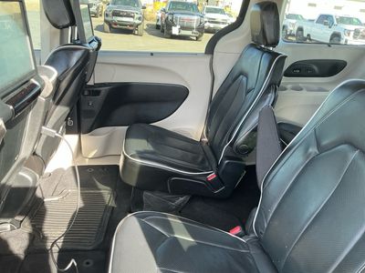 2021 Chrysler Pacifica - Photo 16