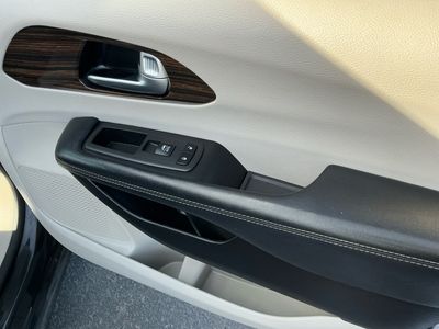 2021 Chrysler Pacifica - Photo 21