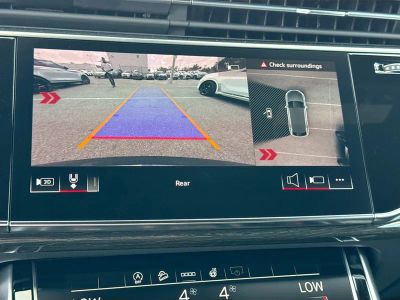 2026 Audi Q8 — photo 32 view