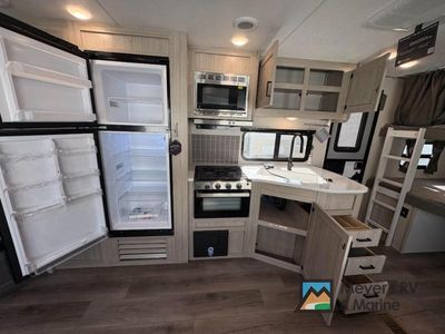 2026 Coachmen RV Catalina Legacy Edition - Photo 14