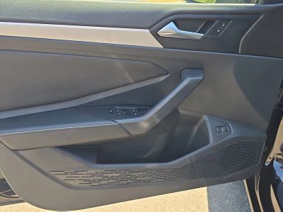 2025 Volkswagen Jetta — photo 17 view