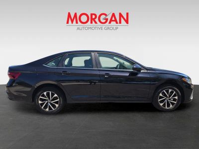 2025 Volkswagen Jetta — photo 9 view