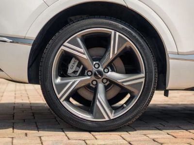 2025 Genesis GV80 — photo 13 view