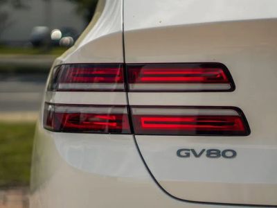 2025 Genesis GV80 — photo 11 view