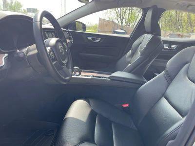 2024 Volvo S60 — photo 9 view