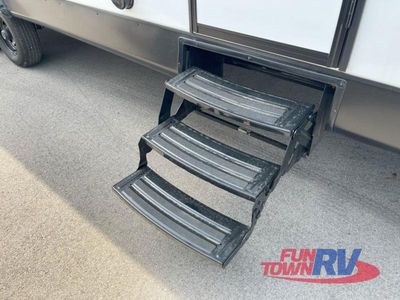 2025 Gulf Stream RV Yellowstone Ranch Edition — detail view