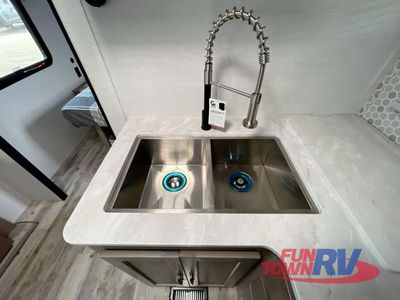 2025 Gulf Stream RV Yellowstone Ranch Edition — photo 13 view