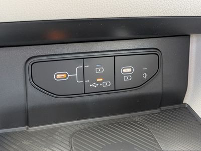 2026 Kia Sportage — photo 33 view