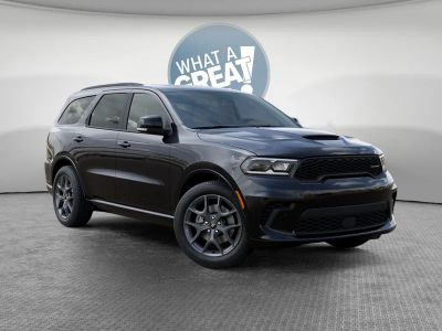2026 Dodge Durango GT Plus HEMI V8 in Diamond Black Clear-Coat Exterior Paint — front three-quarter view