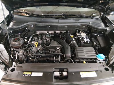 2024 Volkswagen Taos — photo 9 view