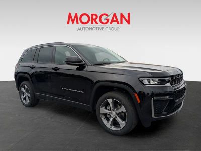 2026 Jeep Grand Cherokee — side profile view