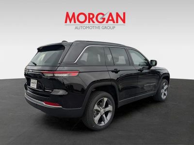 2026 Jeep Grand Cherokee — interior view