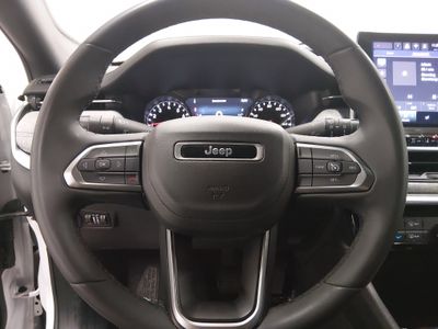 2024 Jeep Compass — photo 12 view