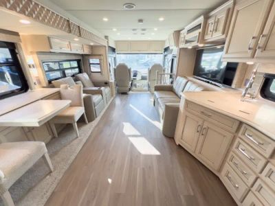 2023 Newmar BAY STAR — rear three-quarter view