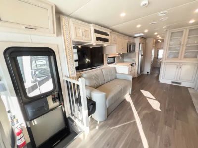 2023 Newmar BAY STAR — engine compartment view