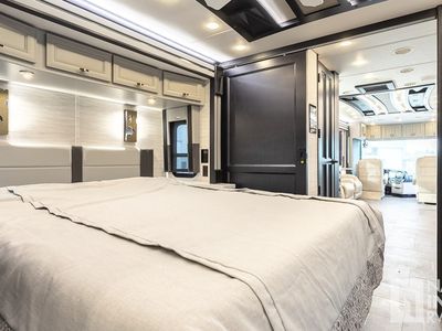 2026 Tiffin Motorhomes Allegro Bus - Photo 19