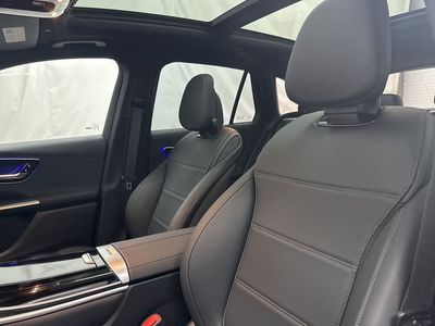 2026 Mercedes-Benz GLC - Photo 13