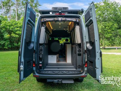 2025 Storyteller Overland - Photo 10