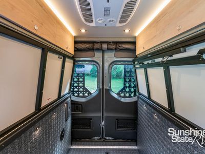 2025 Storyteller Overland - Photo 4